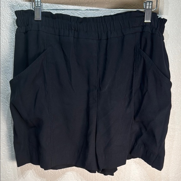 Vera Wang Women's Large‎ Black Flowy Shorts - Picture 1 of 7